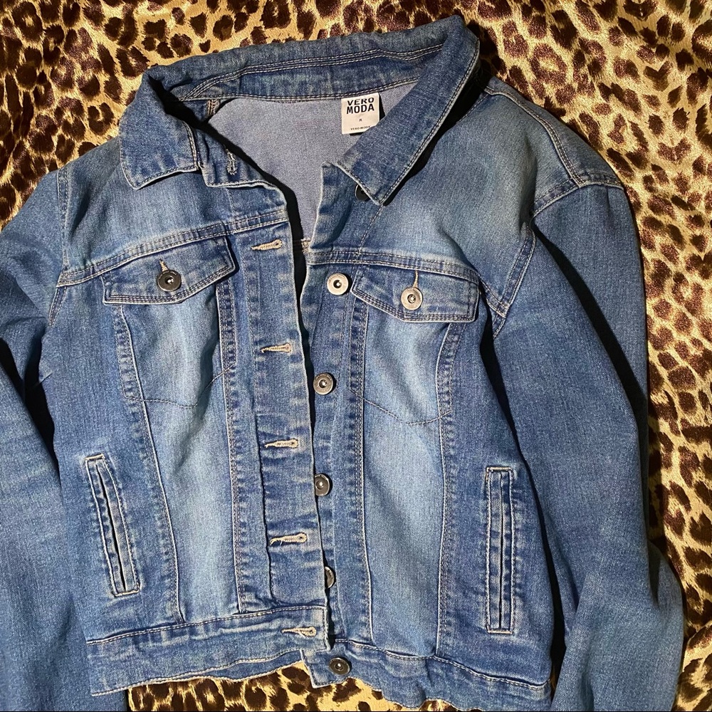 Light jean jacket - Picture 3 of 3